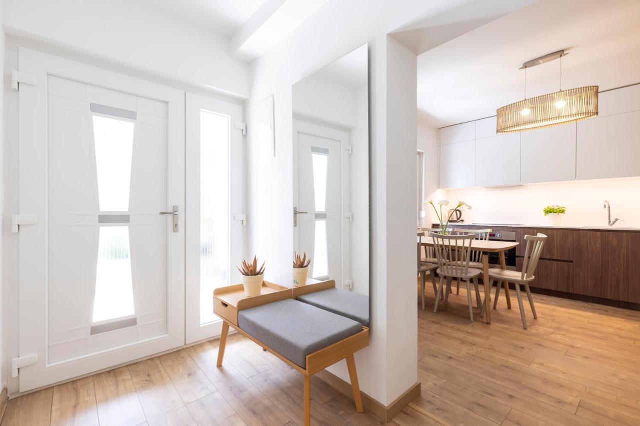 Boutique Apartment Малий Лошинь Екстер'єр фото
