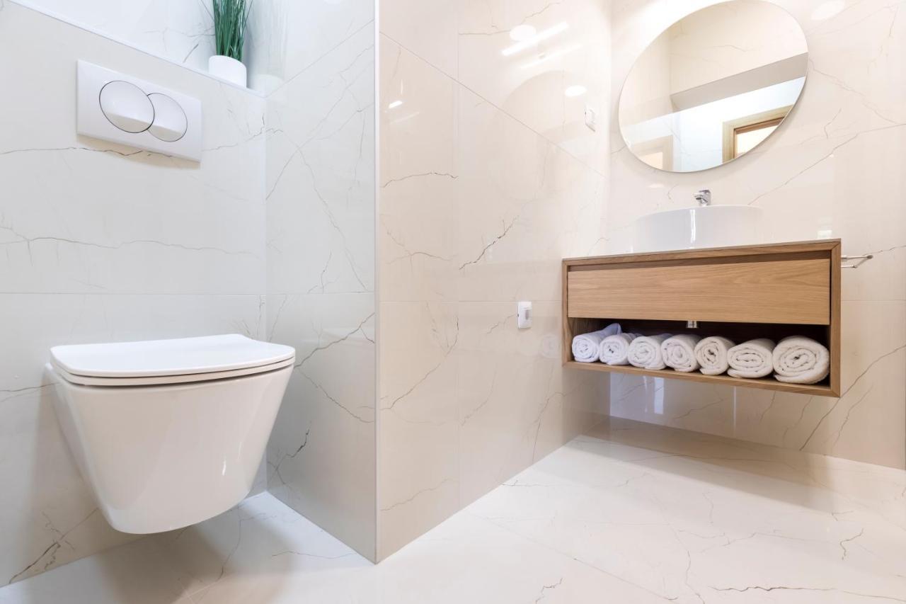 Boutique Apartment Малий Лошинь Екстер'єр фото
