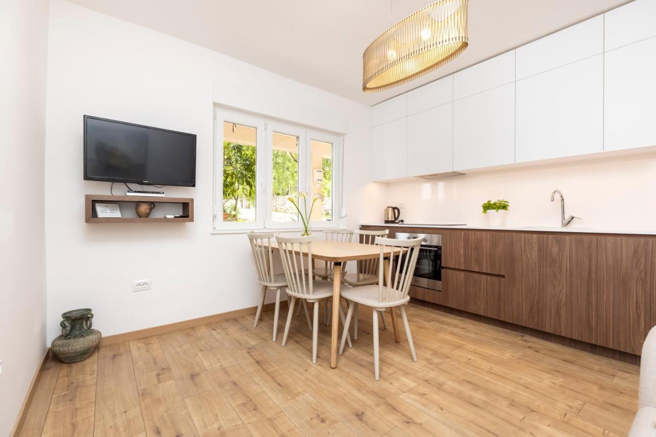Boutique Apartment Малий Лошинь Екстер'єр фото