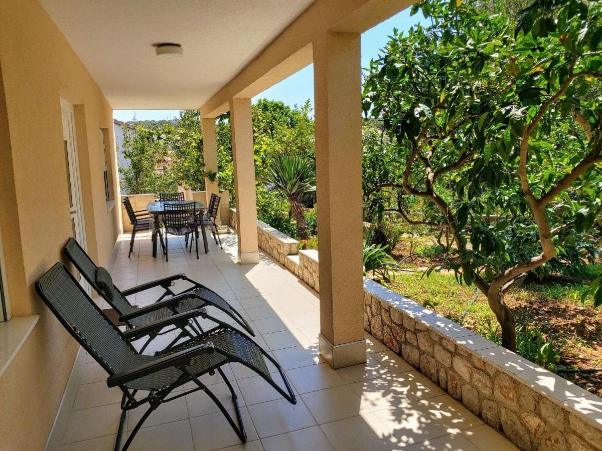 Boutique Apartment Малий Лошинь Екстер'єр фото